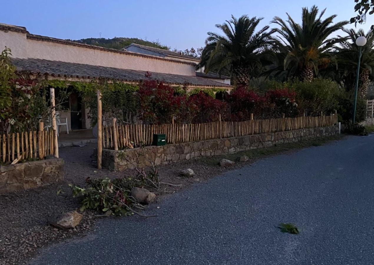 Les Lodges De La Plage U Dragulinu Sari-Solenzara Exterior foto